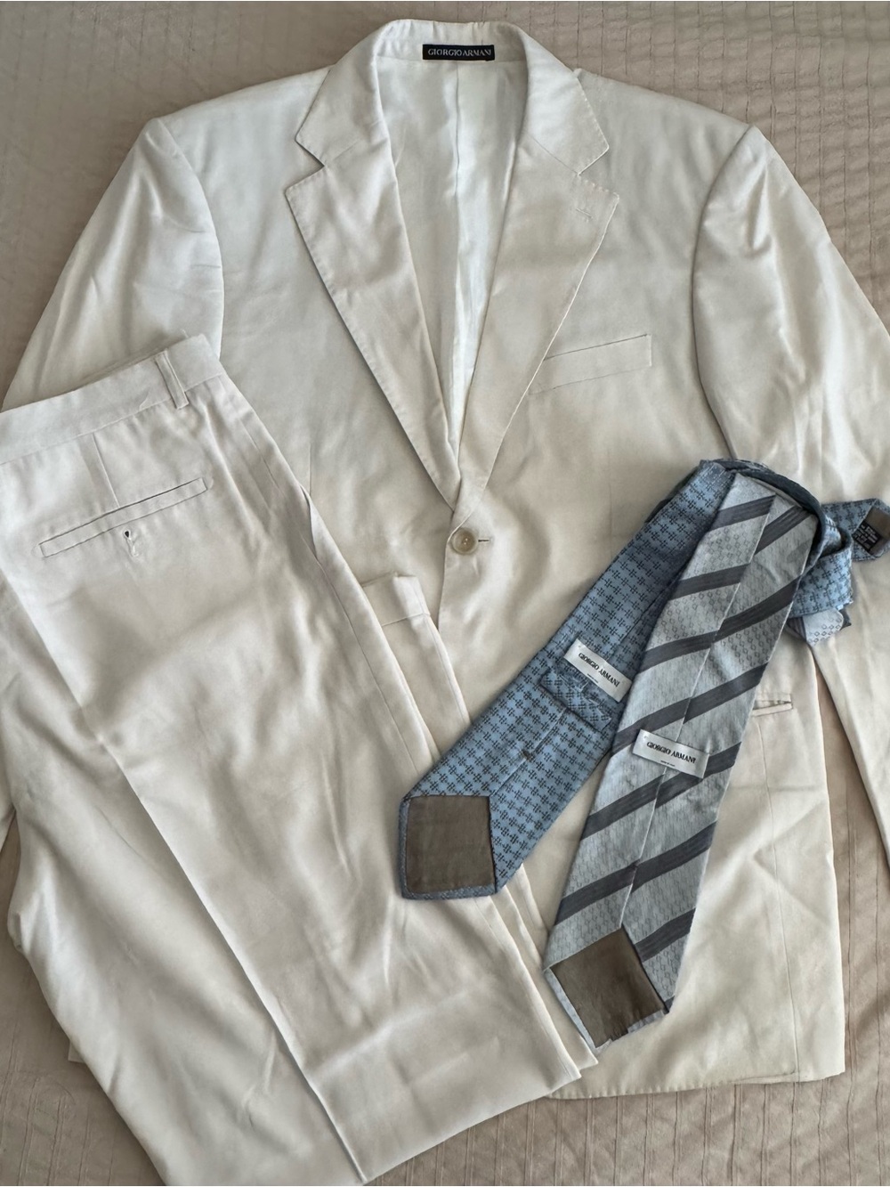 Giorgio Armani Le Collezioni Men's Cream Suit - Blazer, Trousers & Ties